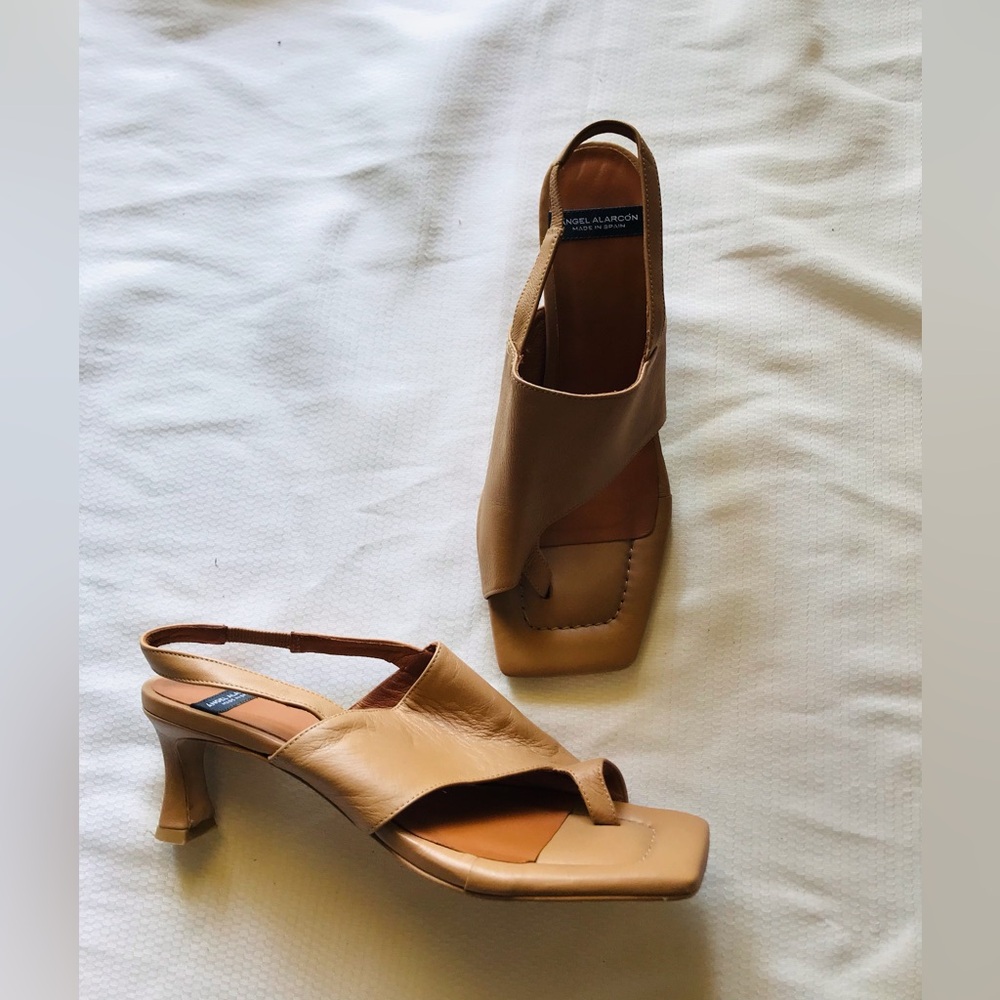 Ángel Alarcón Tan Heeled Sandals